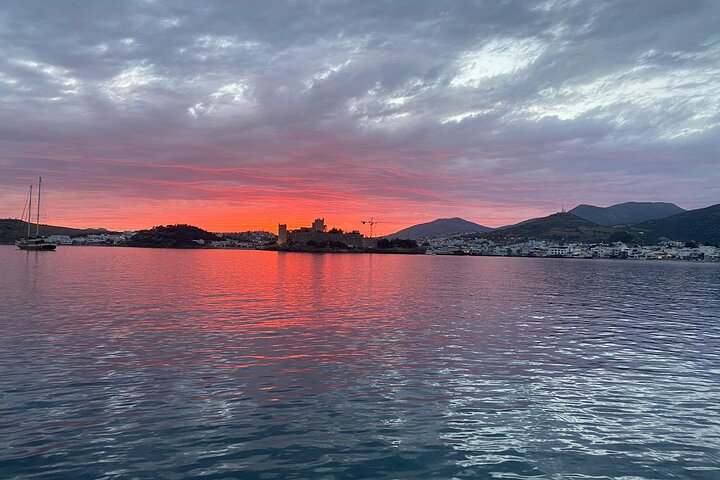 Private Sunset Boat Tour in Bodrum With Dinner