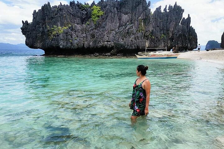 El Nido Big Lagoon and Tropical Island Private Tour with Transfer