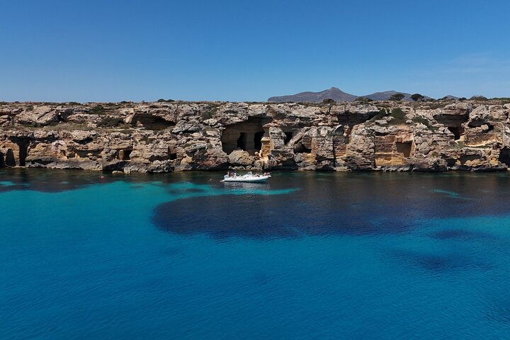 Favignana and Levanzo, Egadi islands tour by boat from Trapani