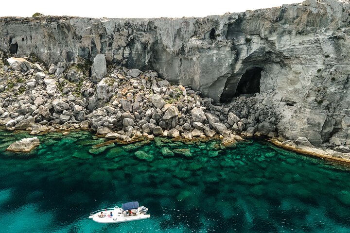 Favignana and Levanzo, Egadi islands tour by boat from Trapani