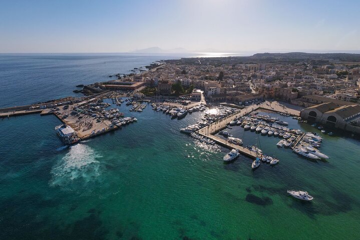 Favignana and Levanzo, Egadi islands tour by boat from Trapani