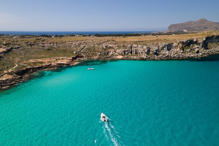 Favignana and Levanzo, Egadi islands tour by boat from Trapani
