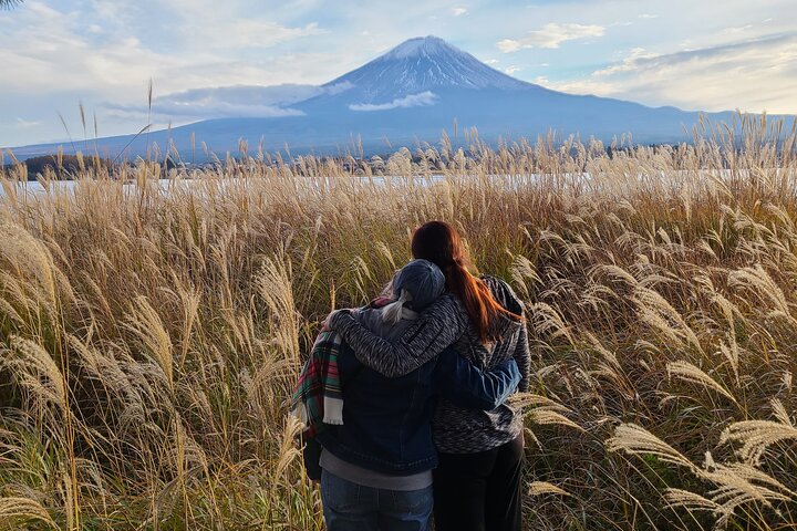 Self-Drive Open-Top Roadster Rental Experience around Mt. Fuji