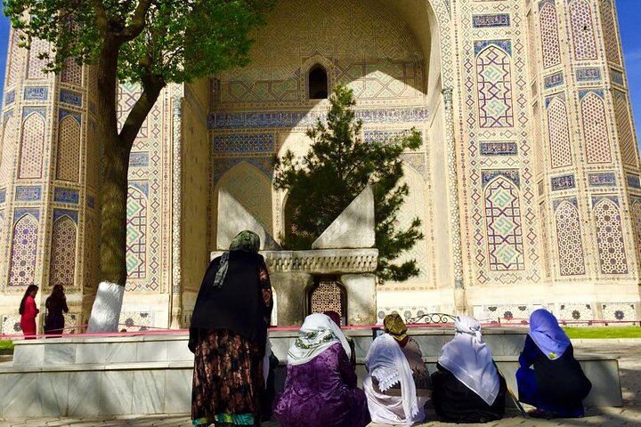 2 Days Bullet Train Tour from Tashkent in Samarkand and Bukhara