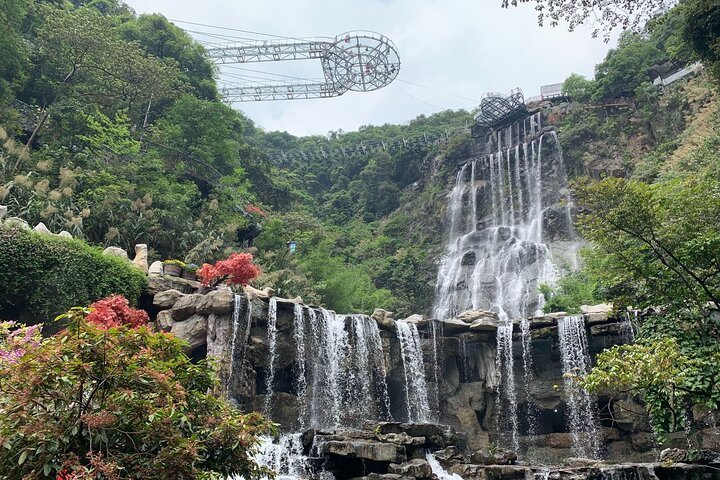 Private Day Tour to Gulong Canyon and Cave Fairland from Guangzhou