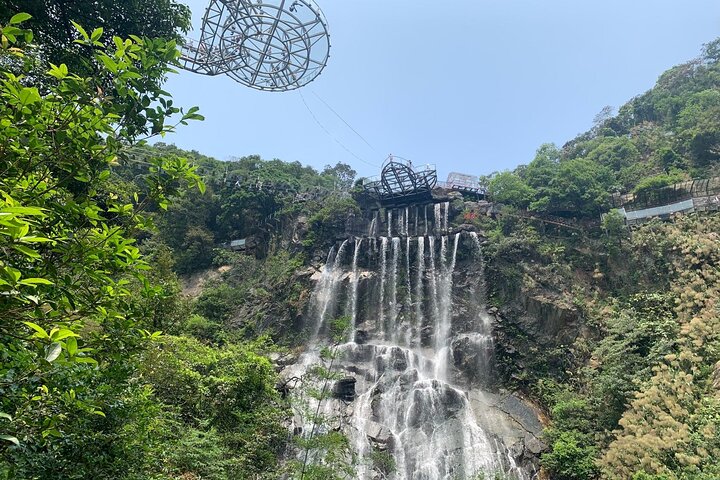 Private Day Tour to Gulong Canyon and Cave Fairland from Guangzhou
