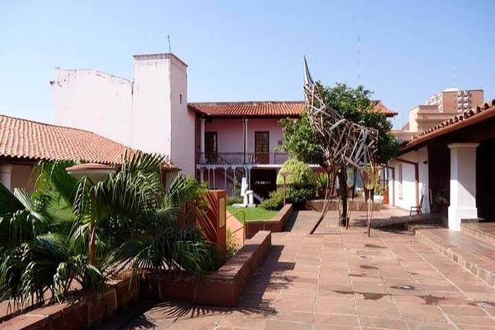 Asuncion Highlights Walking Tour with a Guide