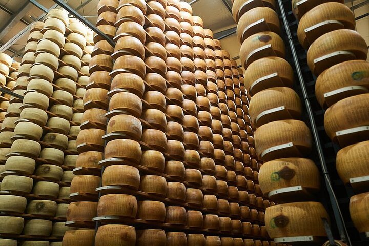The art of Parmigiano Reggiano and real Balsamic vinegar