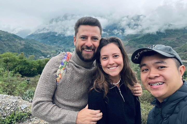 Ha Giang Loop 3D2N Private Car Tour (English speaking Driver)