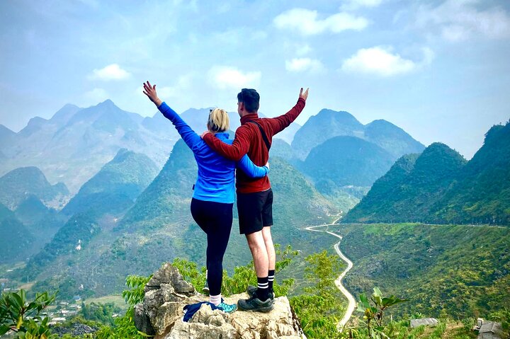 Ha Giang Loop 3D2N Private Car Tour (English speaking Driver)