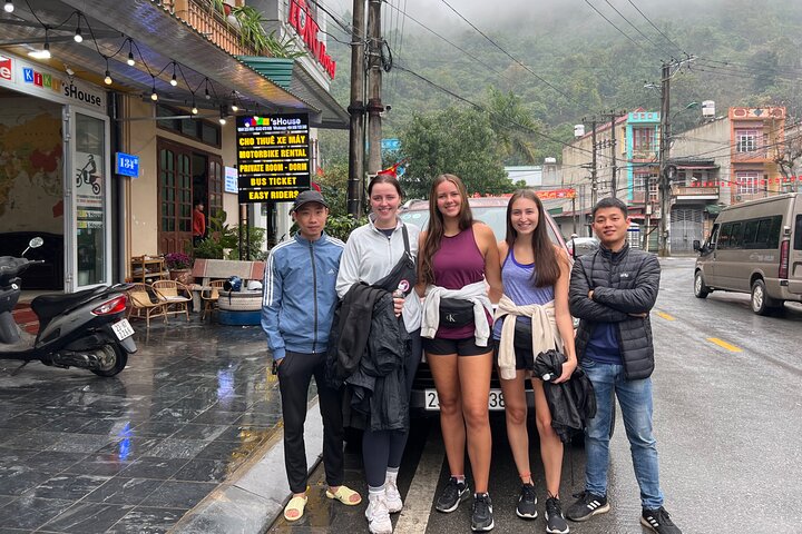 Ha Giang Loop 3D2N Private Car Tour (English speaking Driver)