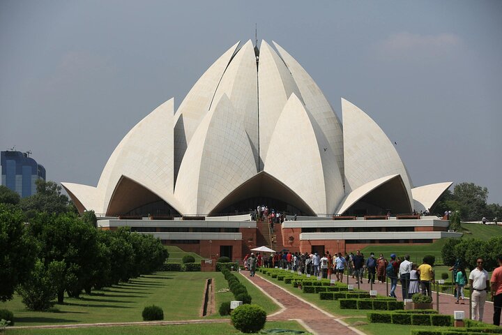 4 Day Golden Triangle with Ranthambore Tiger Safari Tour from Delhi