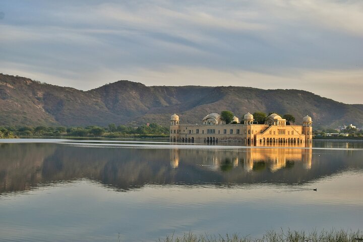 4 Day Golden Triangle with Ranthambore Tiger Safari Tour from Delhi