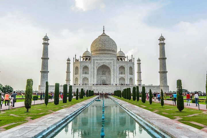 4 Day Golden Triangle with Ranthambore Tiger Safari Tour from Delhi