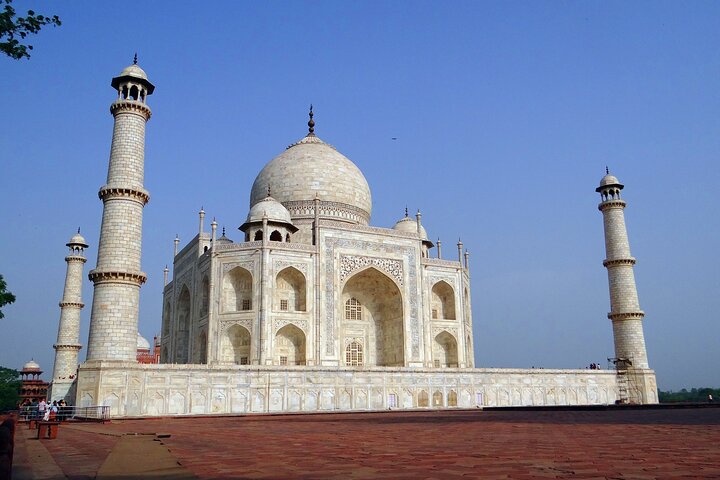 4 Day Golden Triangle with Ranthambore Tiger Safari Tour from Delhi
