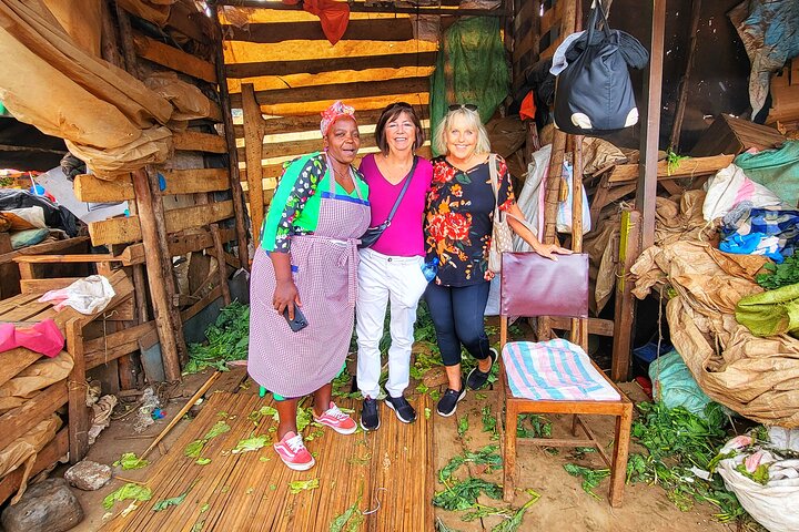 Traditional Kenyan Cooking Class & Local Market Tour