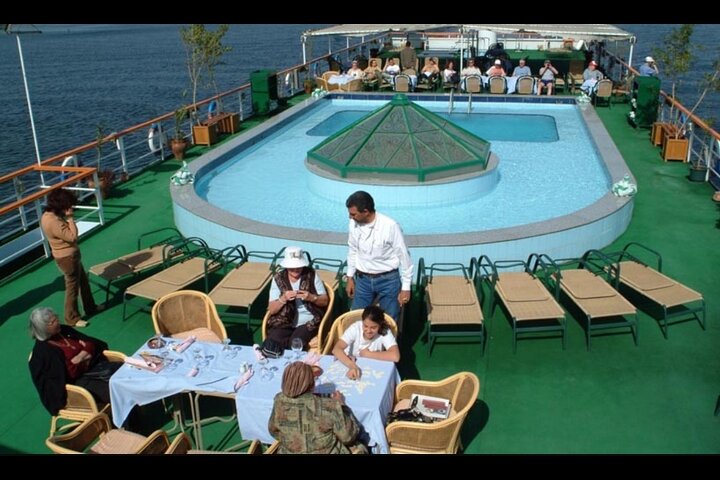 Private 4-Days Nile Cruise From Aswan To Luxor including Tours