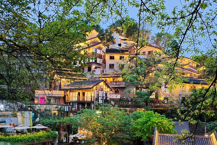 Premium Chongqing Private Tours: Highlights, Night View or Cruise