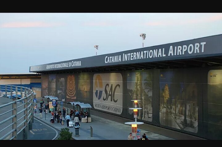 Catania Airport Transfer ↔ Syracuse , Taormina or Giardini Naxos