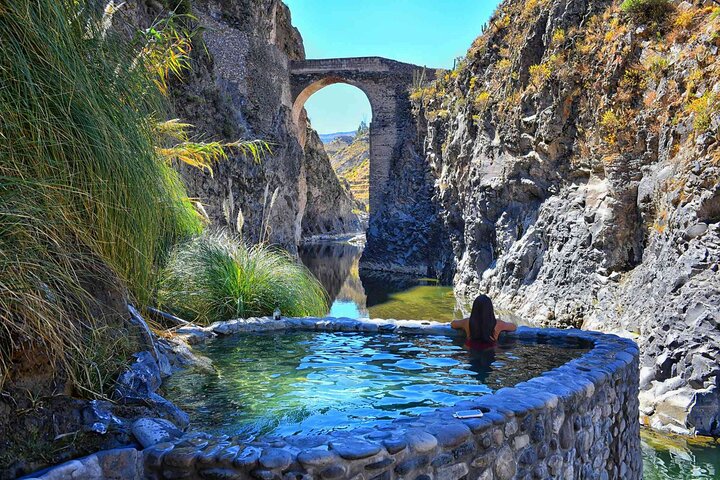 Explore the Colca Canyon From Arequipa 2 Days and 1 Night