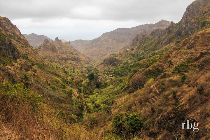 Hiking to Vale de Gongon – Sierra Malagueta Trail
