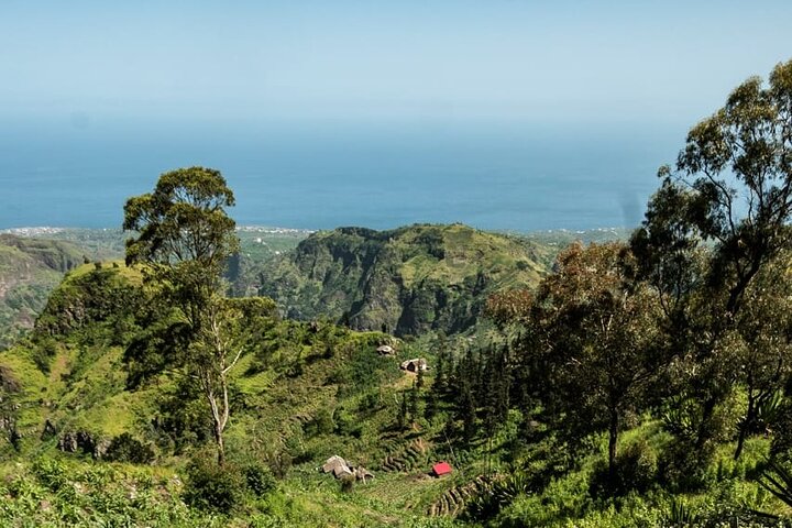 Hiking to Vale de Gongon – Sierra Malagueta Trail