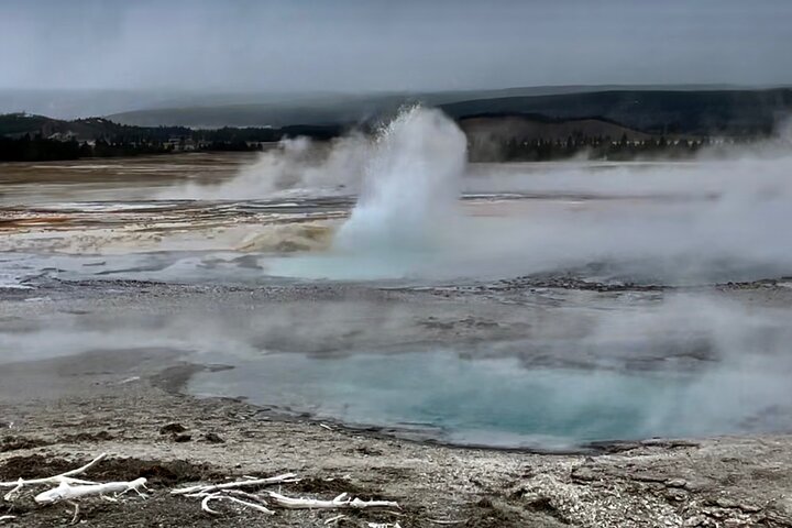 250th Anniversary Yellowstone 55+ Adults Only Deals,gifts & lunch