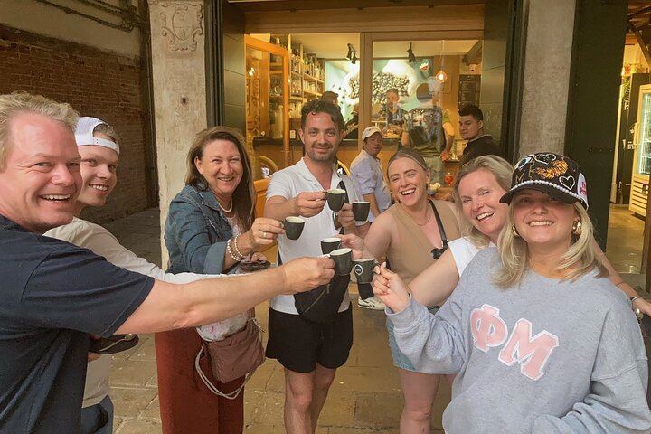 Eat Like a Local: Venice 3-Hour Small-Group Food Tasting Tour