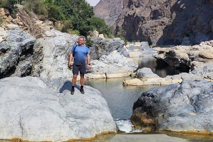 Full-Day Bimmah Sinkhole and Wadi Al Arbeieen Tour