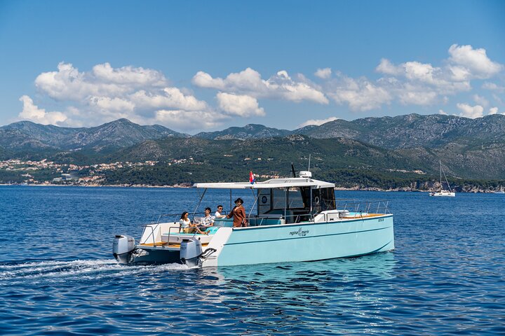 Small Group Blue Cave & Elaphiti Islands Boat Tour from Dubrovnik