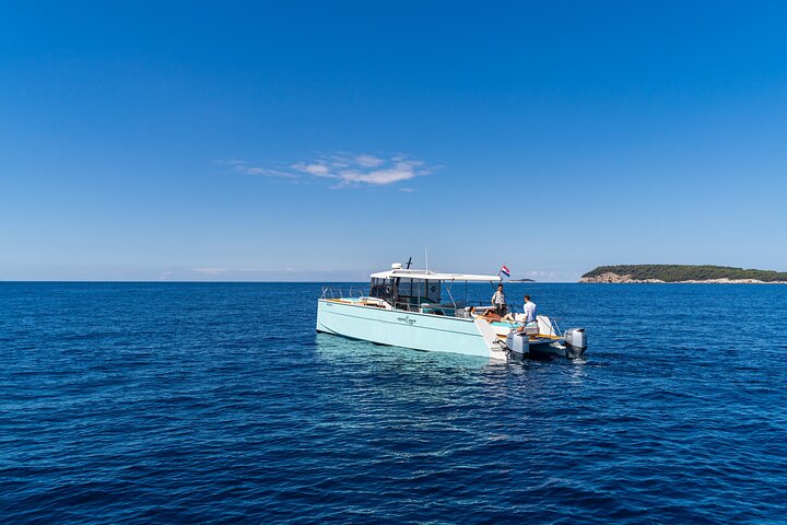 Small Group Blue Cave & Elaphiti Islands Boat Tour from Dubrovnik