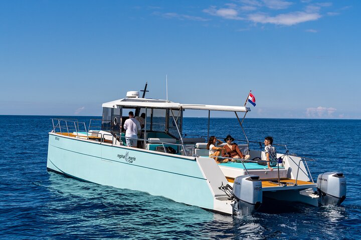 Small Group Blue Cave & Elaphiti Islands Boat Tour from Dubrovnik