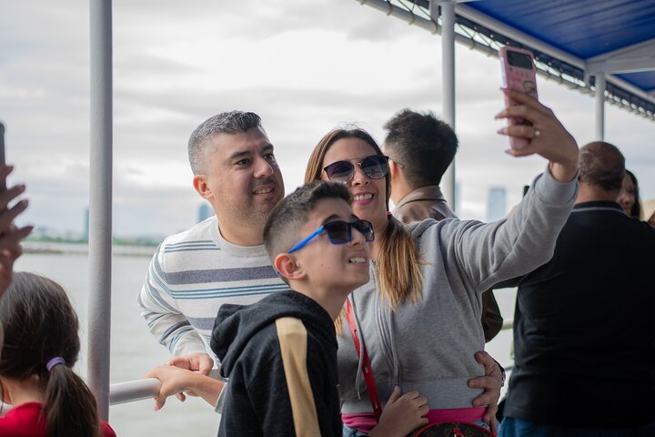 New York City 90-Minute Cruise: Lady Liberty, Bridges and Skyline