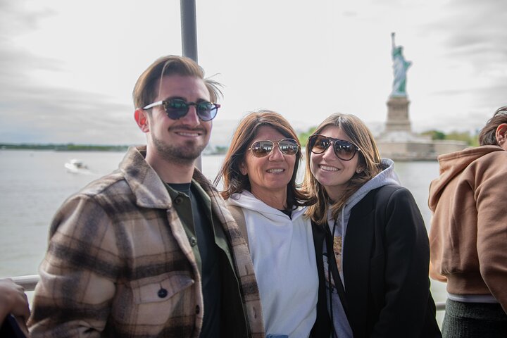 New York City 90-Minute Cruise: Lady Liberty, Bridges and Skyline