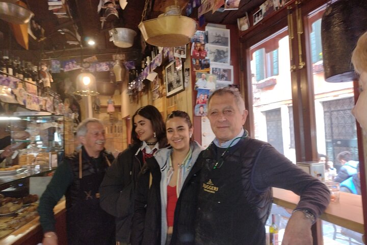 Eat Like a Local: Venice 3-Hour Small-Group Food Tasting Tour