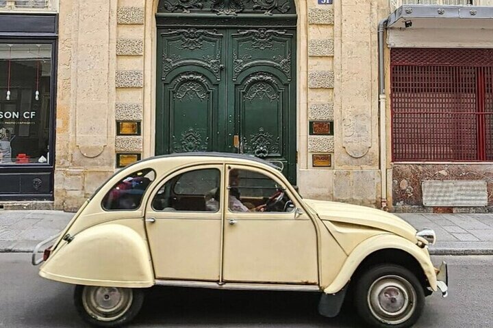 Discover Paris in Style Aboard a Classic French Vintage Car!