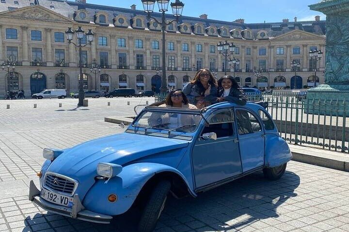 Discover Paris in Style Aboard a Classic French Vintage Car!