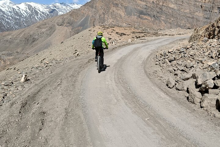 Downhill Mountain Biking Adventure at Komic