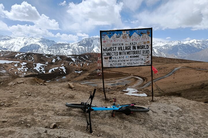 Downhill Mountain Biking Adventure at Komic