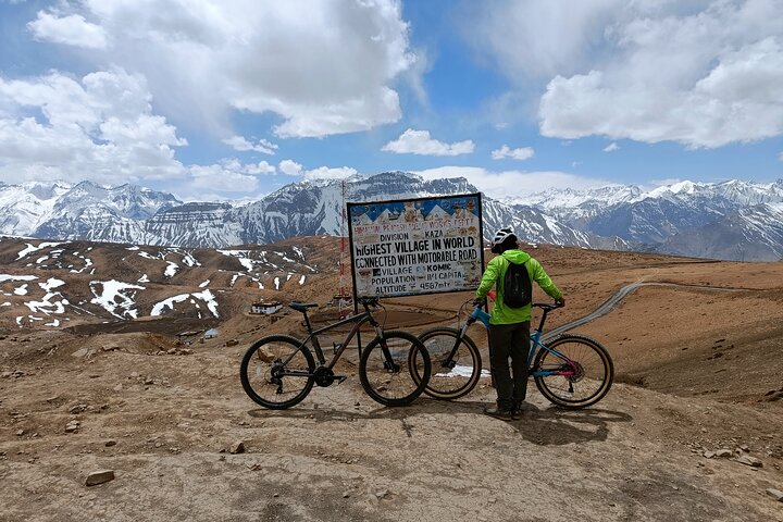 Downhill Mountain Biking Adventure at Komic