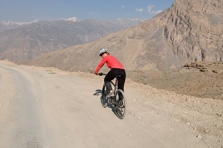 Downhill Mountain Biking Adventure at Komic