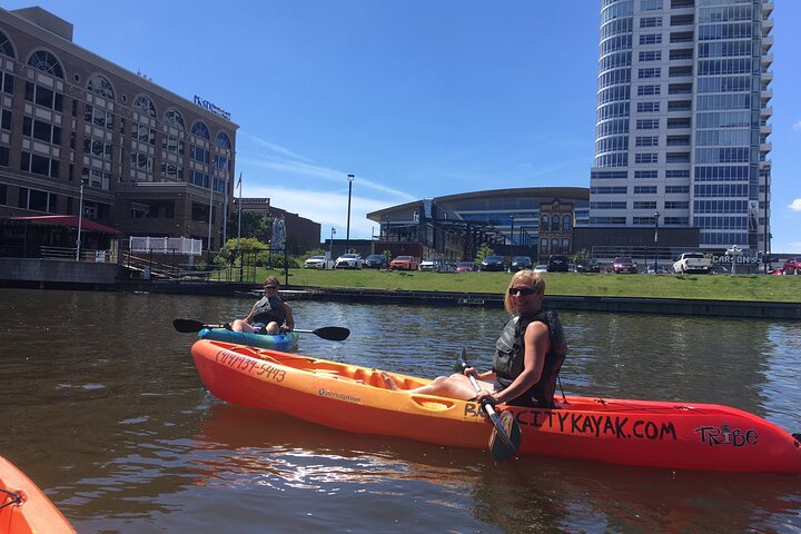 Milwaukee Cheese Curd Kayak Tour