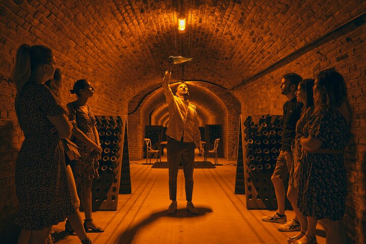 Reims or Epernay: Full day Veuve Clicquot family grower & lunch