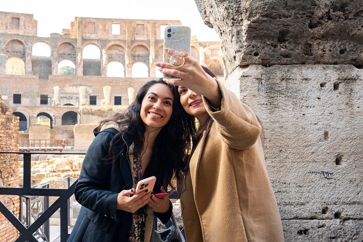 Rome: Colosseum, Roman Forum and Palatine Hill Guided Tour