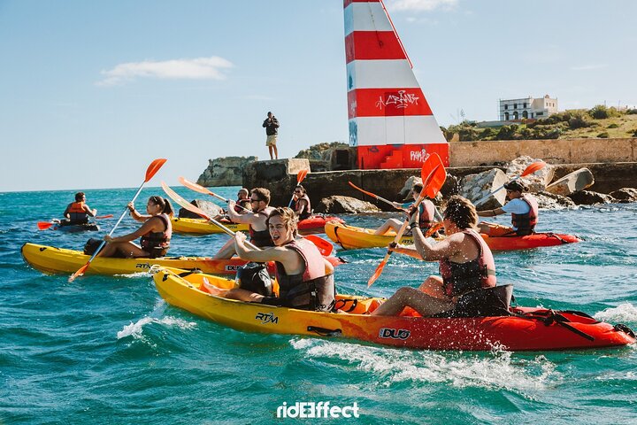 Kayak tour in Lagos to visit the caves with snorkeling.