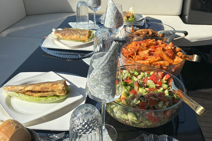 Bodrum Private Motor-Yacht Tour With Lunch For 6 Hours