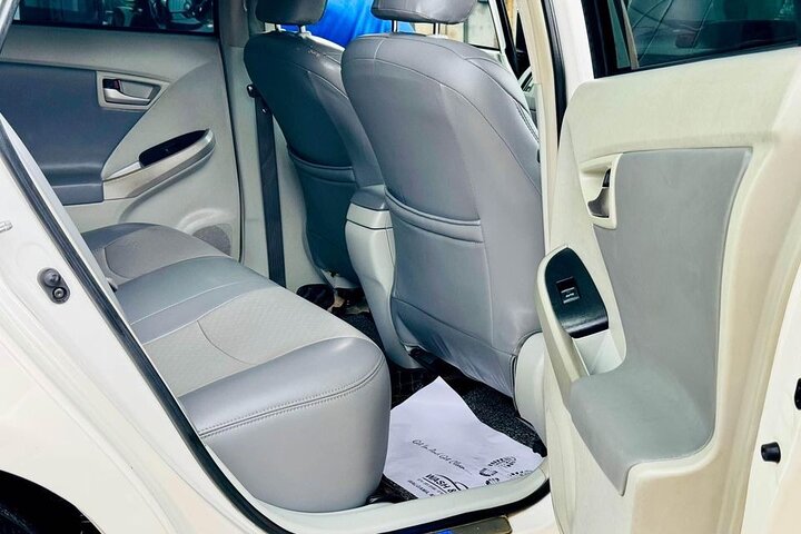 Sri Lanka Car and Driver Hire - Private Driver and Chauffeur