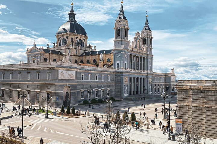 Guided Walking Tour in Madrid