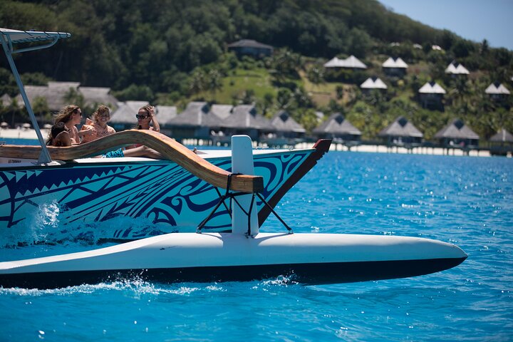 Full Day Lagoon Group Tour in Bora Bora with Lunch