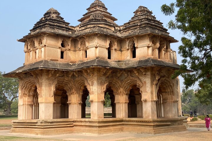 Hire a Licensed Guide for Fullday Hampi visit with own transport